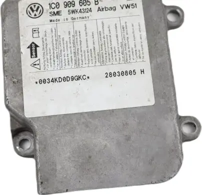 Volkswagen PASSAT B5 Airbag control unit/module 1C0909605B 5WK43124