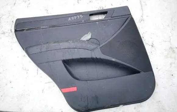 Hyundai ix 55 Rear door card panel trim 833703j000 83370-3j000