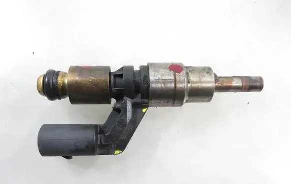Volkswagen Golf IV Fuel injector 0261500005 036906036