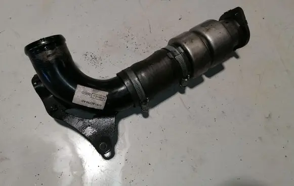 Intake resonator