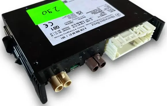 Mercedes-Benz E W238 Central body control module S290 A2389008601
