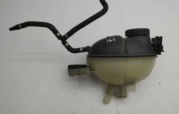 Mercedes-Benz CLS C218 X218 Coolant expansion tank/reservoir A2045000749