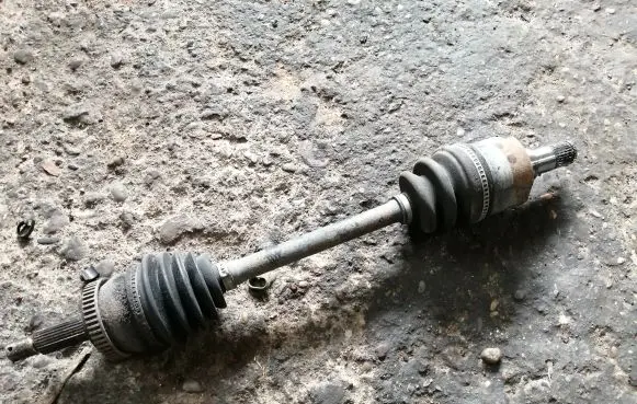 KIA Carens I Front driveshaft