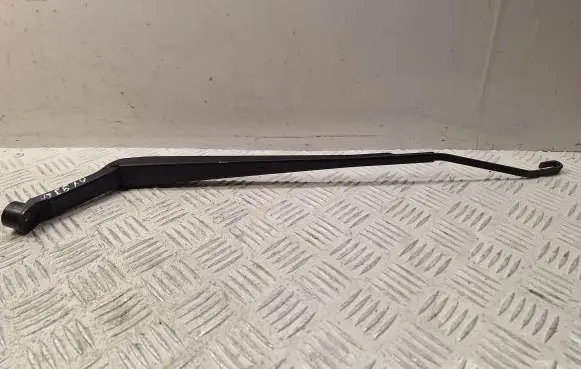 Toyota Avensis T250 Front wiper blade arm 8521105070