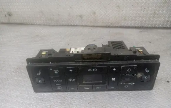 Audi A4 S4 B5 8D Climate control unit 8D0820043N