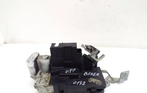 Peugeot Boxer Front door lock 