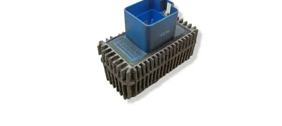 Opel Signum Glow plug pre-heat relay 55353011