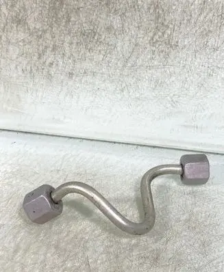 Fuel injector supply line/pipe