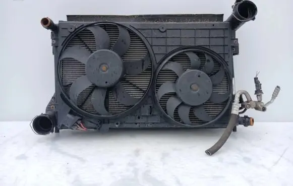Volkswagen Golf VI Intercooler radiator 1K0145803H
