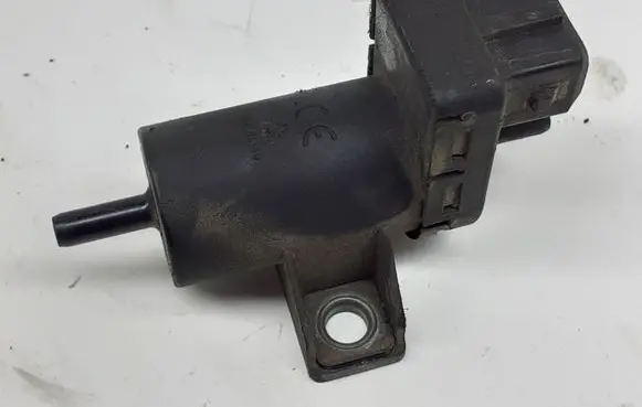 Renault Megane II Turbo solenoid valve 7700113709