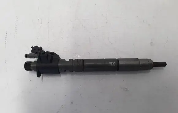 Volvo S60 Fuel injector