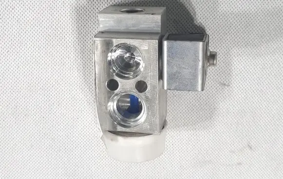 Hyundai Kona I Air conditioning (A/C) expansion valve DX1T1PPJAA02