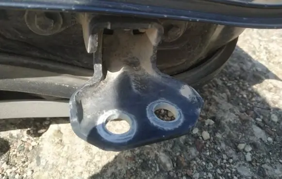 Mazda 2 Rear door lower hinge