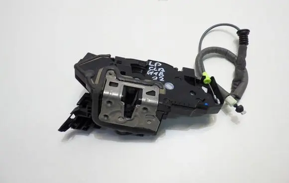 Mercedes-Benz CLA C118 X118 Front door lock A1770032899