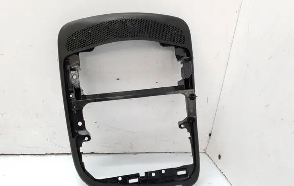 Renault Clio IV Dashboard center trim panel 681048775R 681046679R