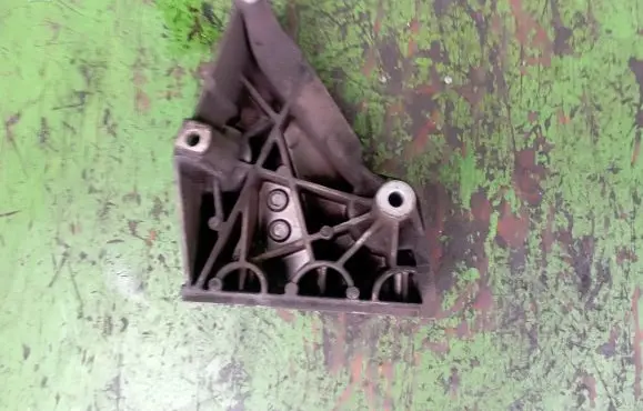 Skoda Fabia Mk2 (5J) Engine mounting bracket 03L199207A