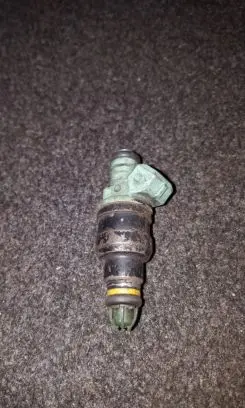 BMW 5 E39 Fuel injector 0280150415