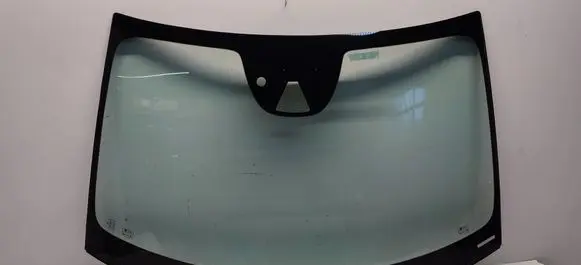 Volvo XC40 Front windscreen/windshield window 32314505
