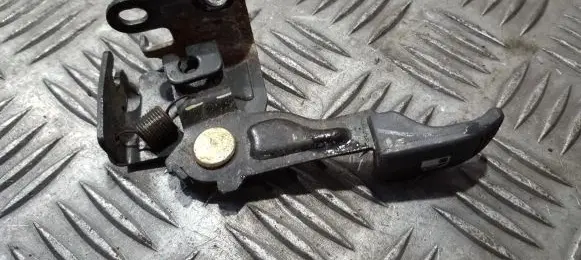 Isuzu Rodeo Fuel tank opening switch 