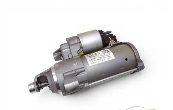 Audi A4 S4 B9 8W Starter motor 04L911021B
