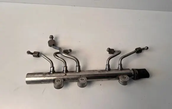 BMW 5 F10 F11 Fuel main line pipe