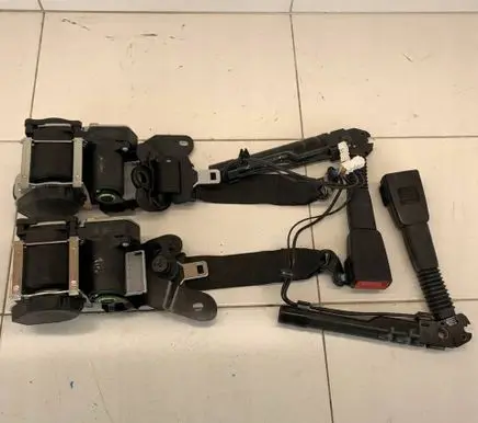 BMW 4 F32 F33 Set of seat belts 628640700F 628640800F 7259387