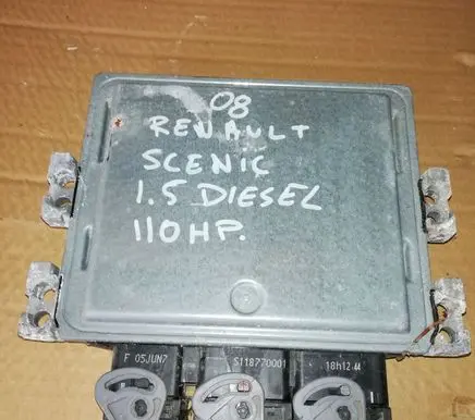 Renault Scenic II - Grand scenic II Engine control unit/module S122326113A 8200804775