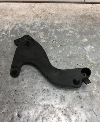 Volkswagen PASSAT B8 Air filter cleaner box bracket assembly 3Q0129671