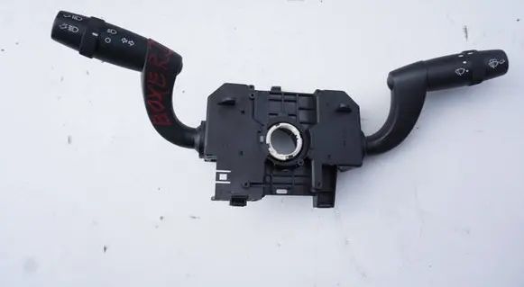 Wiper turn signal indicator stalk/switch