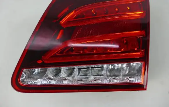 Mercedes-Benz E W212 Tailgate rear/tail lights A2129062003