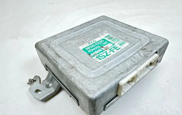 Toyota Yaris Gearbox control unit/module 8953052020