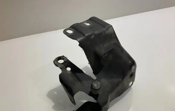 Mercedes-Benz E W211 Headlight/headlamp mounting bracket
