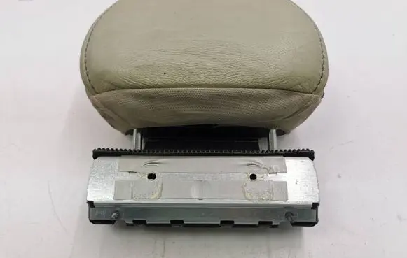 Volvo XC90 Rear seat headrest 8686714