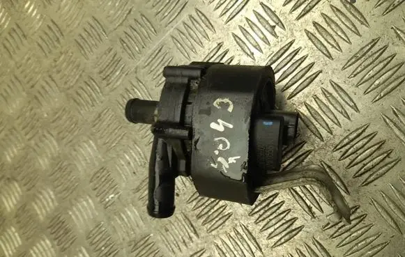 Tesla Model X Webasto circulation pump for autonomous heater 105452900F