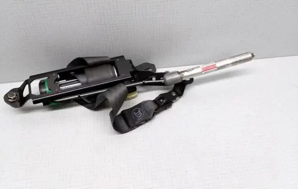 Volvo V70 Front seatbelt 30662993