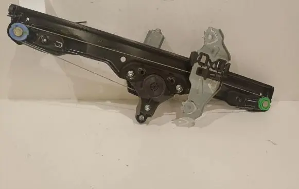 Nissan Qashqai Front door window regulator with motor 807014EA0B03