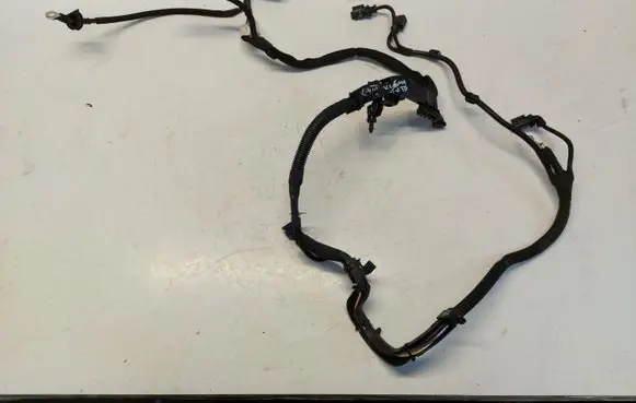 Citroen C4 III e-C4 Positive cable (battery) 9841131680