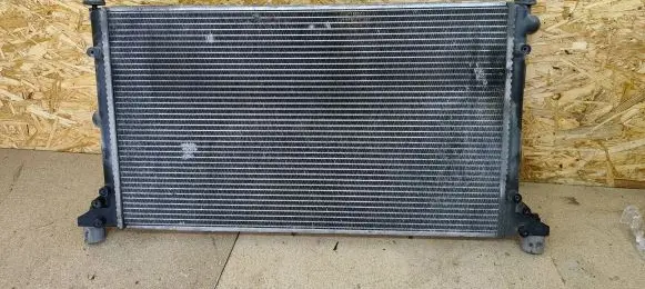 Coolant radiator