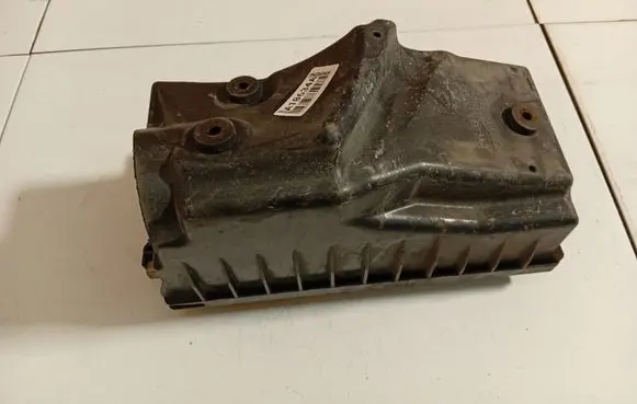 Air filter box