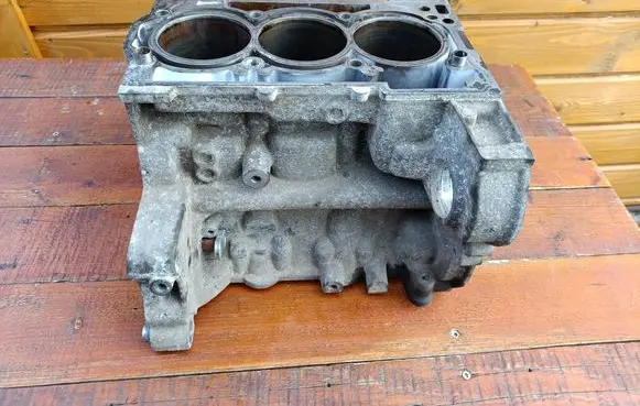 Skoda Fabia Mk2 (5J) Engine block 03D103019M