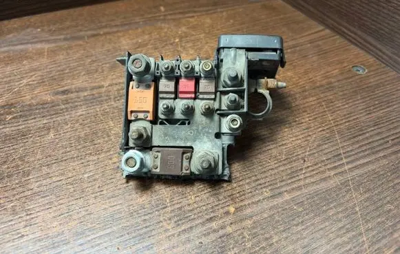 Iveco Daily 4th gen Battery control module 69501539