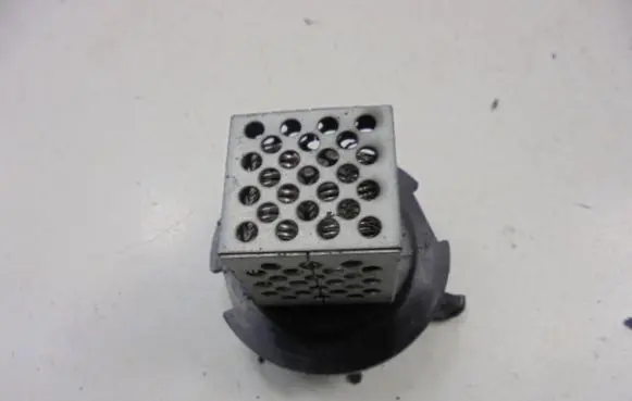 Suzuki Ignis Heater blower motor/fan resistor