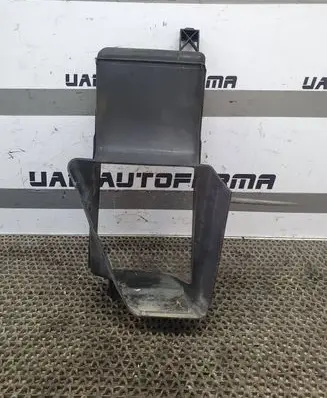 Ford Focus Intercooler air guide/duct channel BM518121A