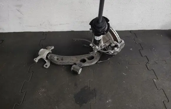 BMW X1 F48 F49 Front wheel hub spindle knuckle 6876645