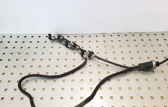 Audi A4 S4 B7 8E 8H Fuel return line/hose 2136300