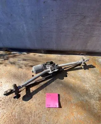 Ford Mondeo Mk III Front wiper linkage and motor 0390241702 1S7117508AA
