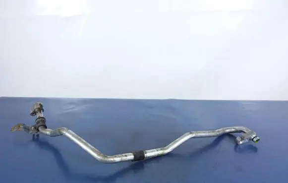 Nissan Maxima A34 Air conditioning (A/C) pipe/hose