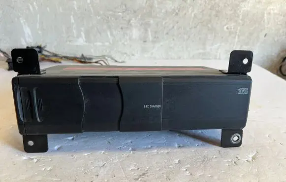 BMW X5 E53 CD/DVD changer 6946990