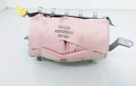 Lexus IS 220D-250-350 Passenger airbag BAMPT11213 1041228 PH059211F4T