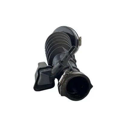Chevrolet Malibu Air intake hose/pipe 84761166